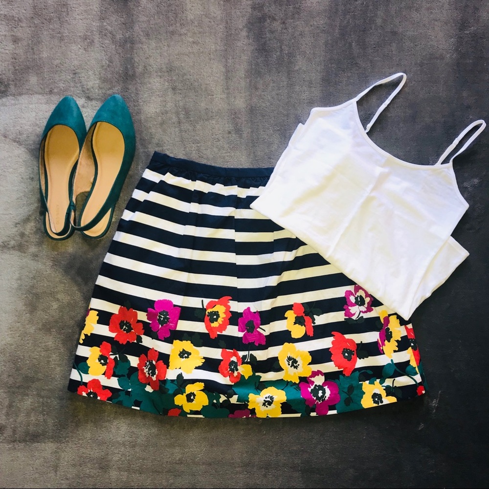 Banana Republic A-line Knee Length Spring Skirt